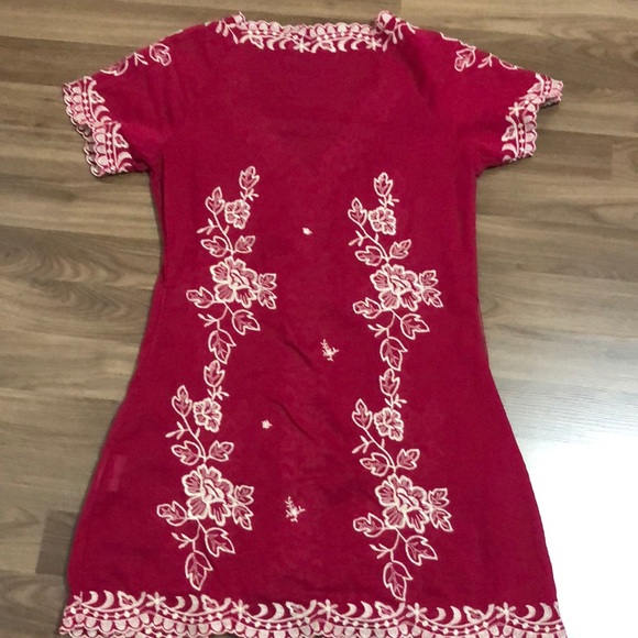 Top - Picture 2 of 3